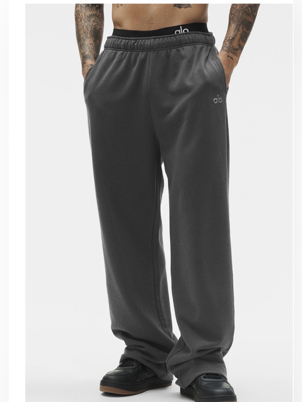 ALO Accolade Straight Leg Sweatpant - Anthracite Unisex XS men’s / 6-8 Women